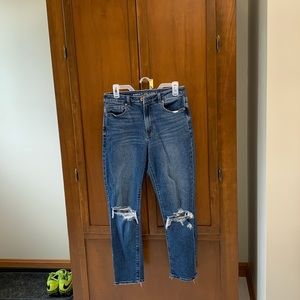 AMERICAN EAGLE stretch distresses mom jeans size 6 11in rise 25-26 inseam